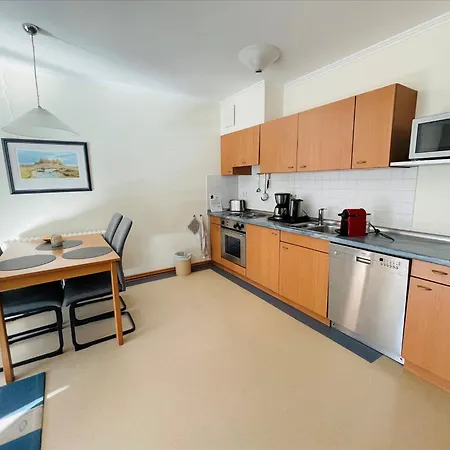 Komfort Mit 1 Schlafzimmer Und Balkon Im Obergeschoss 077 * Binz